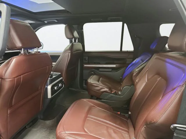 Used 2022 White Ford Limited image 19
