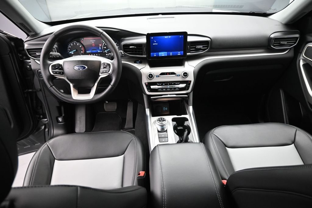 Used 2023 Gray Ford XLT image 22