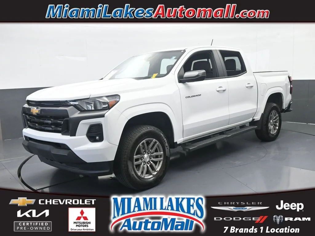 Used 2023 Summit White Chevrolet LT image 1