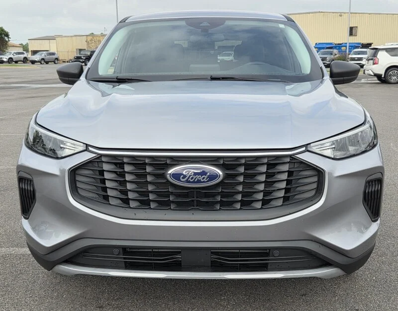 Used 2024 Silver Metallic FORD ACTIVE FWD image 6