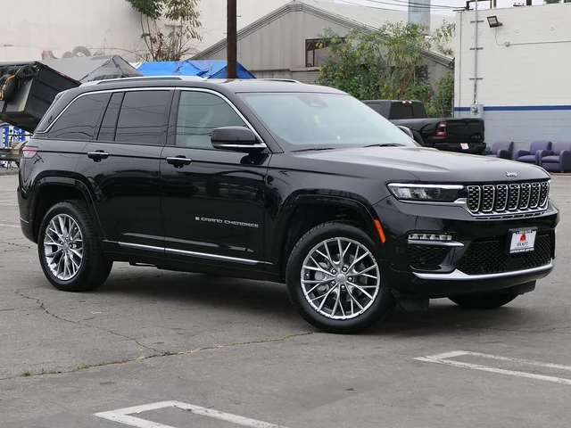2023 Jeep Grand Cherokee Summit