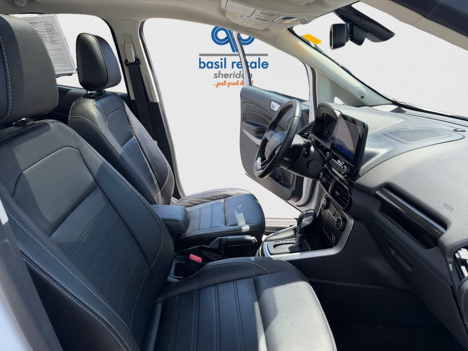 Used 2020 White Platinum Metallic Tri-Coat Ford Titanium image 18
