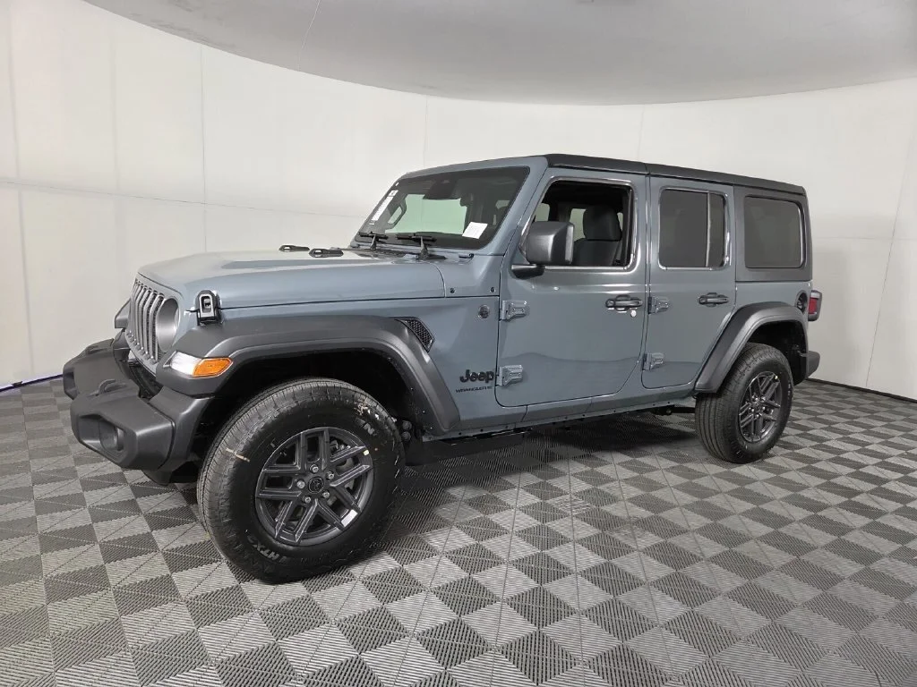 New 2026 Anvil Clear-Coat Exterior Paint Jeep Sport S image 9