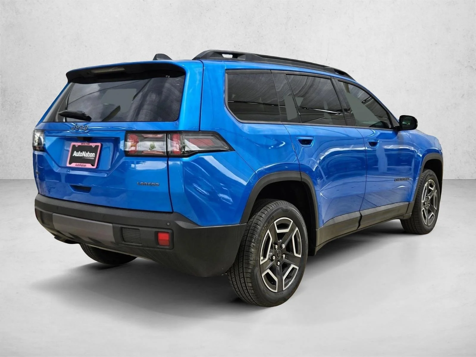 New 2026 Hydro Blue Pearl-Coat Exterior Paint Jeep Laredo image 2