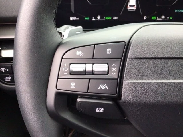 Used 2026 Shadow Kia SX-Prestige image 14