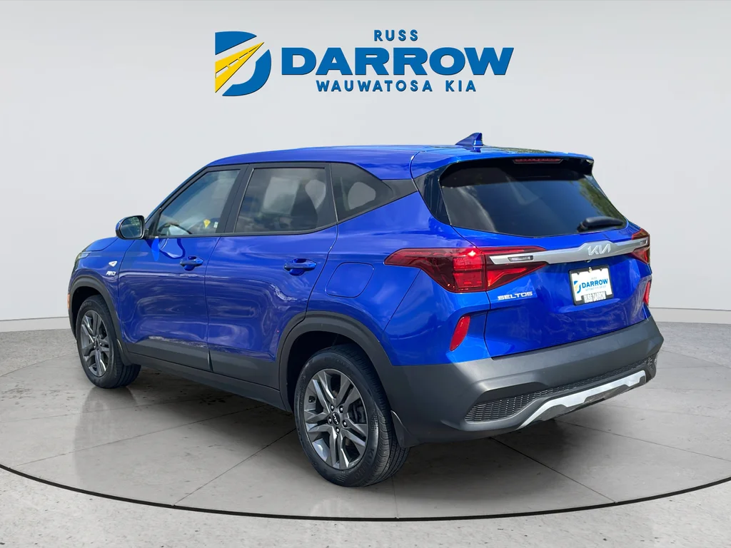 Used 2023 Blue Kia LX image 3