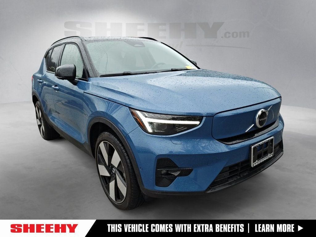 2023 Volvo XC40