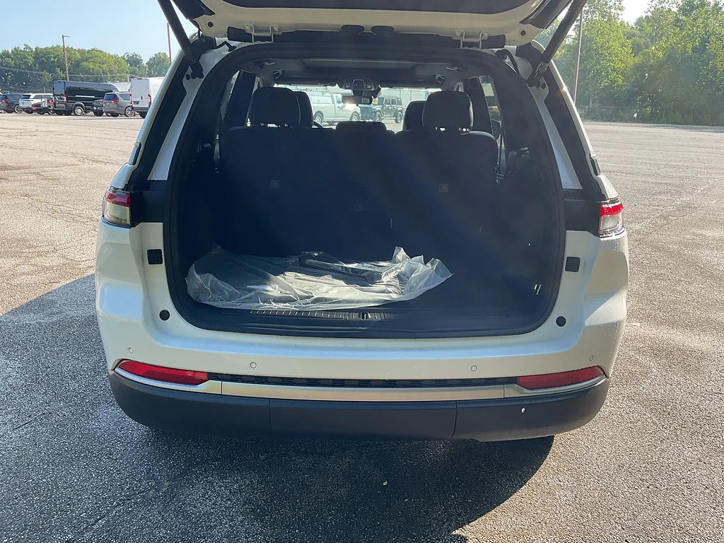 New 2027 Bright White Clearcoat Jeep Limited image 14