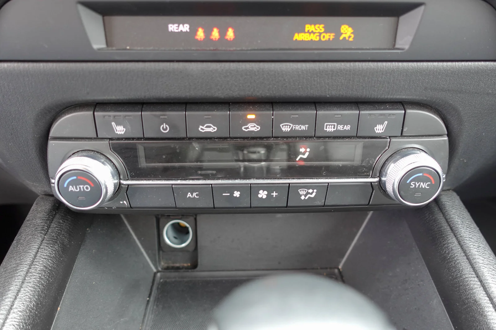 Certified Used 2025 Platinum Quartz Metallic Mazda 2.5 S Preferred Package image 22