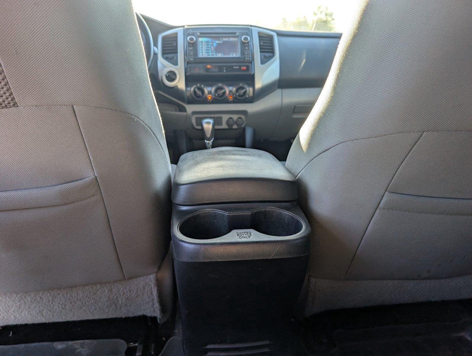 Used 2013 Super White Toyota Double Cab V6 4WD image 34