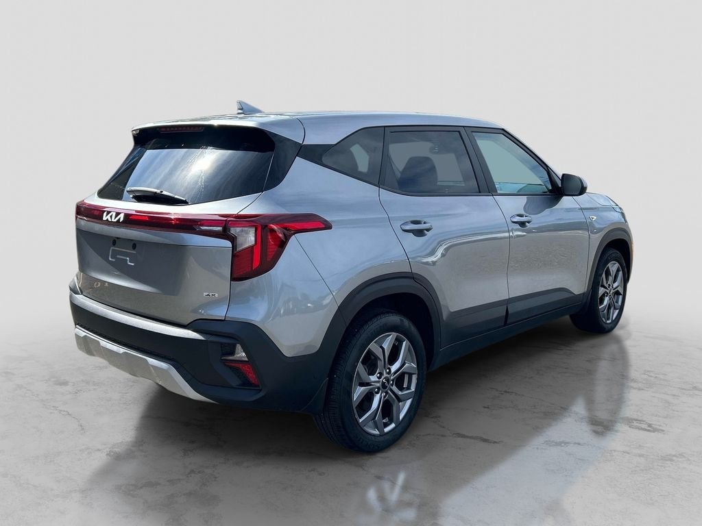 Used 2024 Gray Kia LX image 5