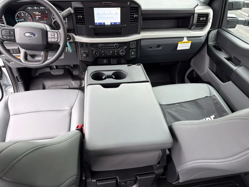 New 2027 Oxford White Ford F-350® XL image 16