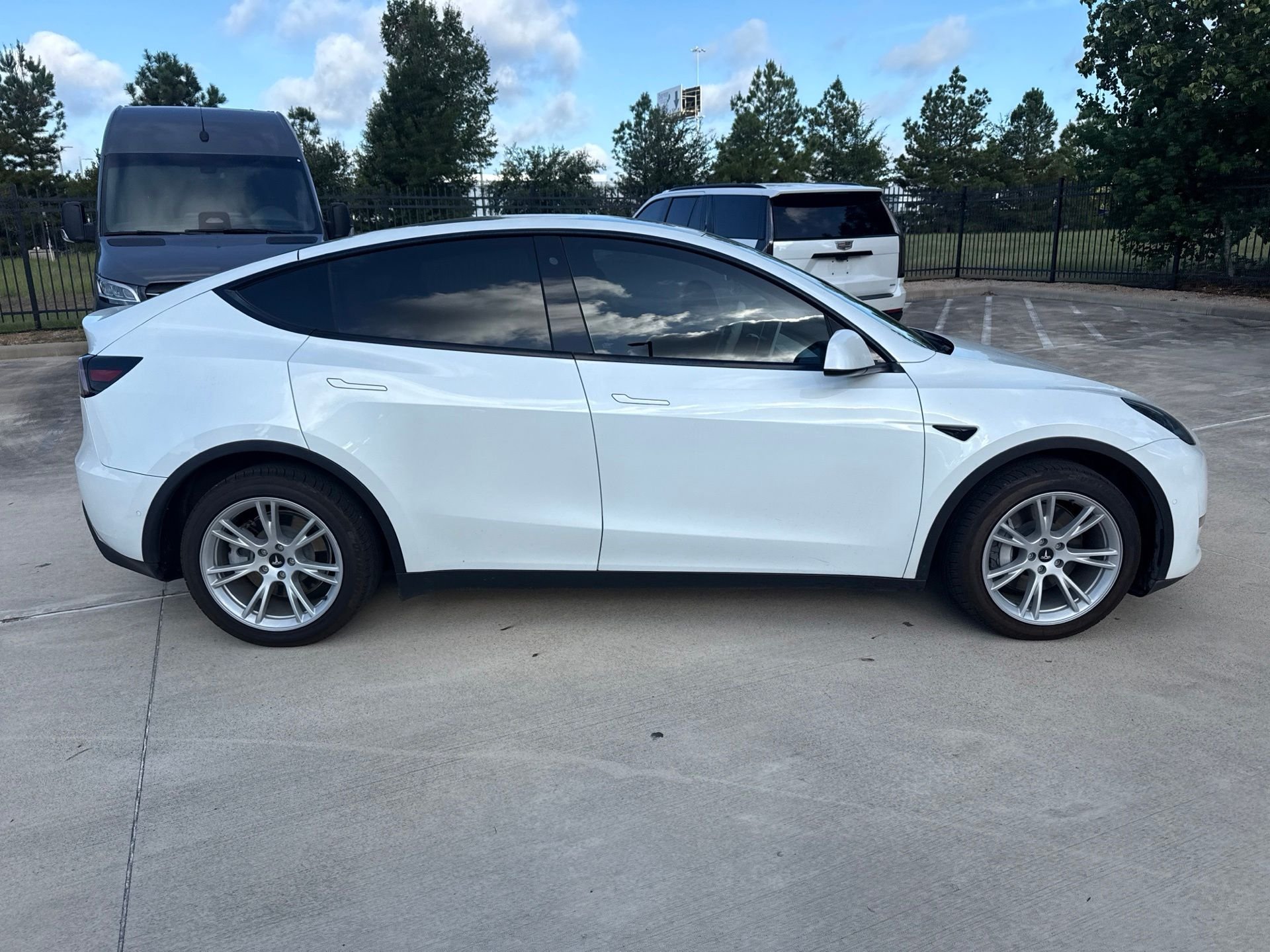 Used 2020 Pearl White Multi-Coat Tesla Long Range image 3