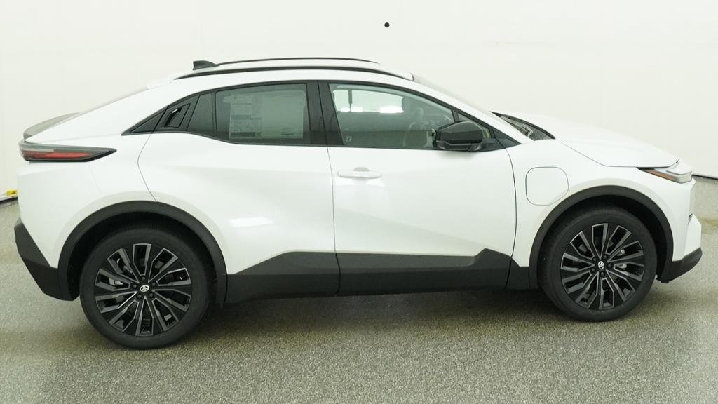 New 2026 Wind Chill Pearl Toyota XSE image 14