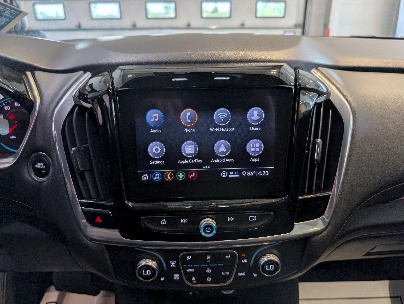 Used 2020 Mosaic Black Metallic Chevrolet LT Cloth image 23