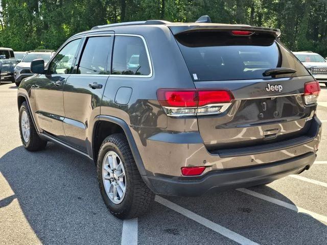 Used 2020 Gray Jeep Laredo E image 3