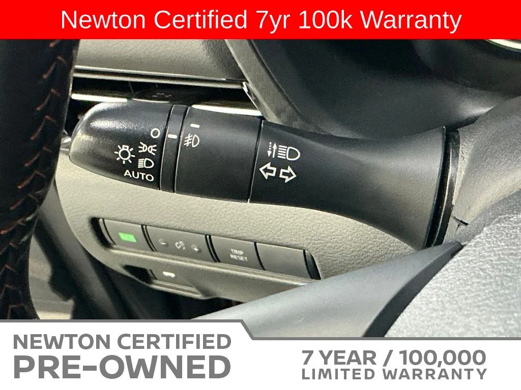 Certified Used 2022 Gun Metallic/Super Black Nissan SR image 32