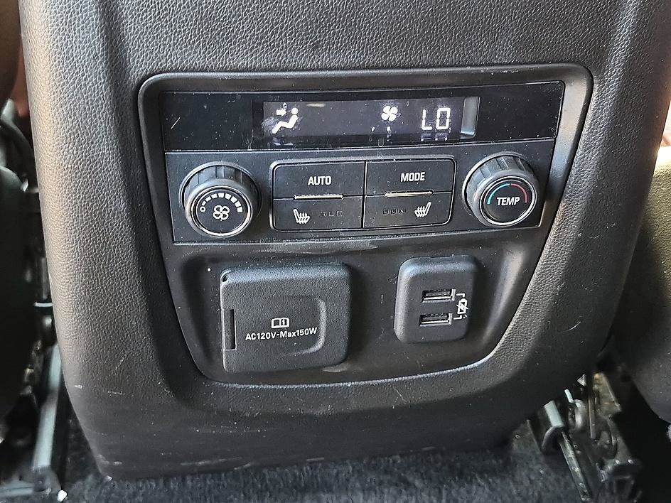 Certified Used 2019 Includes Satin Nickel lower exterior accent color.) Buick Avenir image 33