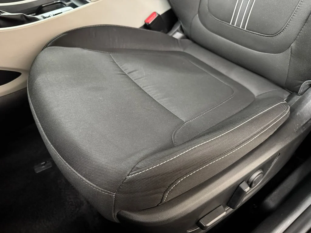 Used 2024 Gray Hyundai SEL image 17