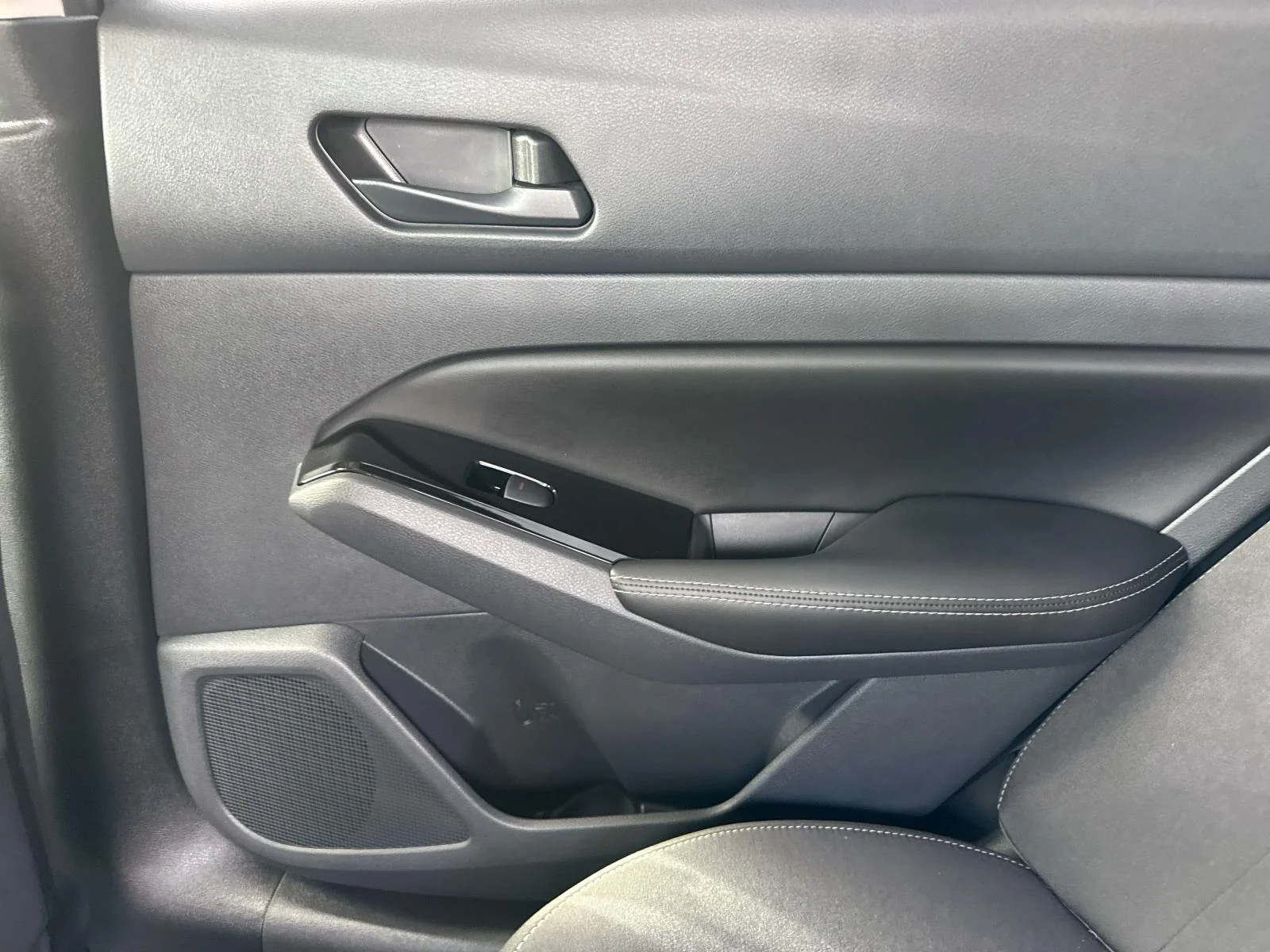 2023 Nissan Altima SV - Photo 12