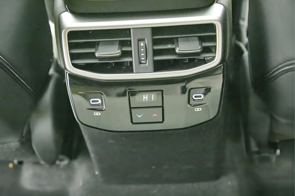 Used 2024 Mica Lexus 350 Premium image 31