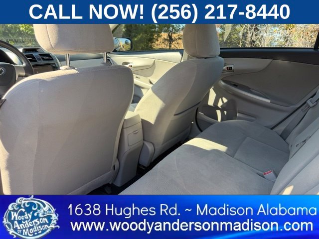 Used 2013 Magnetic Gray Metallic Toyota LE image 8