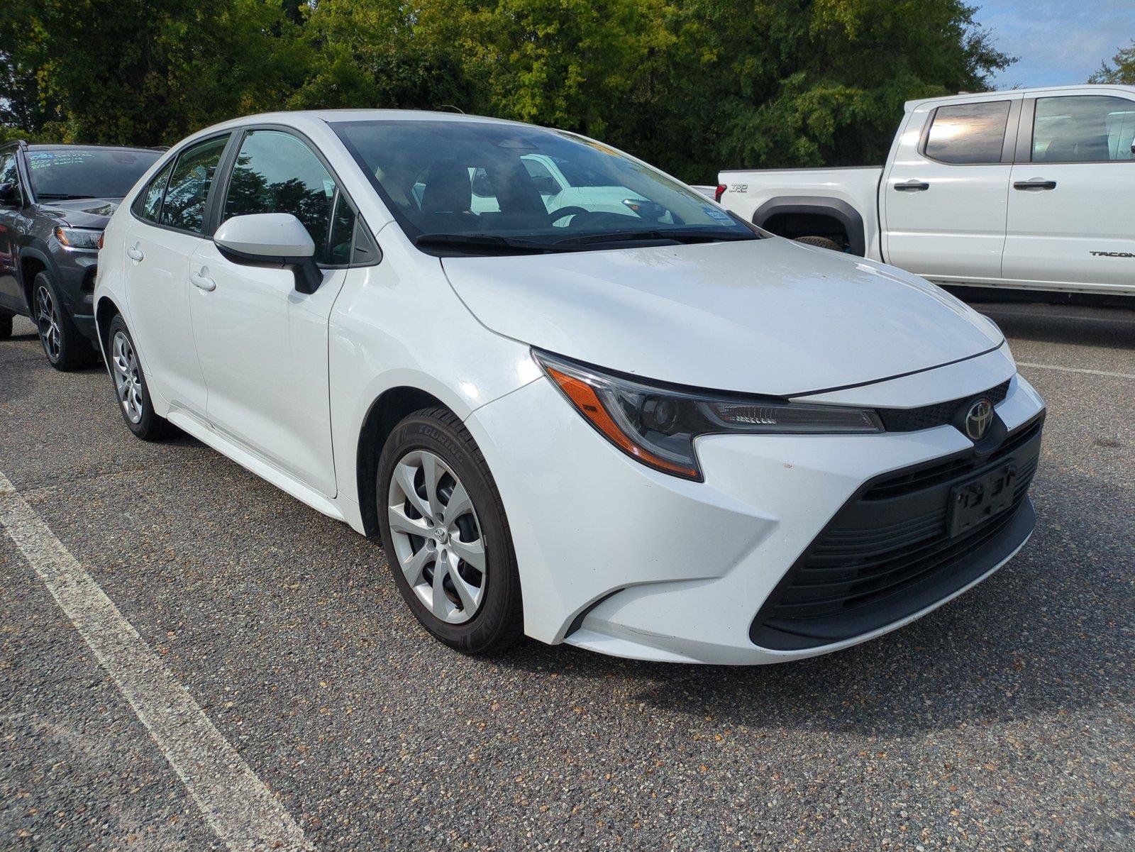 Used 2024  Toyota LE image 1