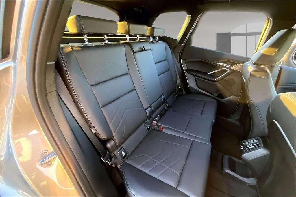 Used 2025 Silver BMW xDrive28i image 23