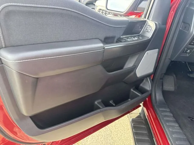 Used 2025 Red Ford Lariat image 17