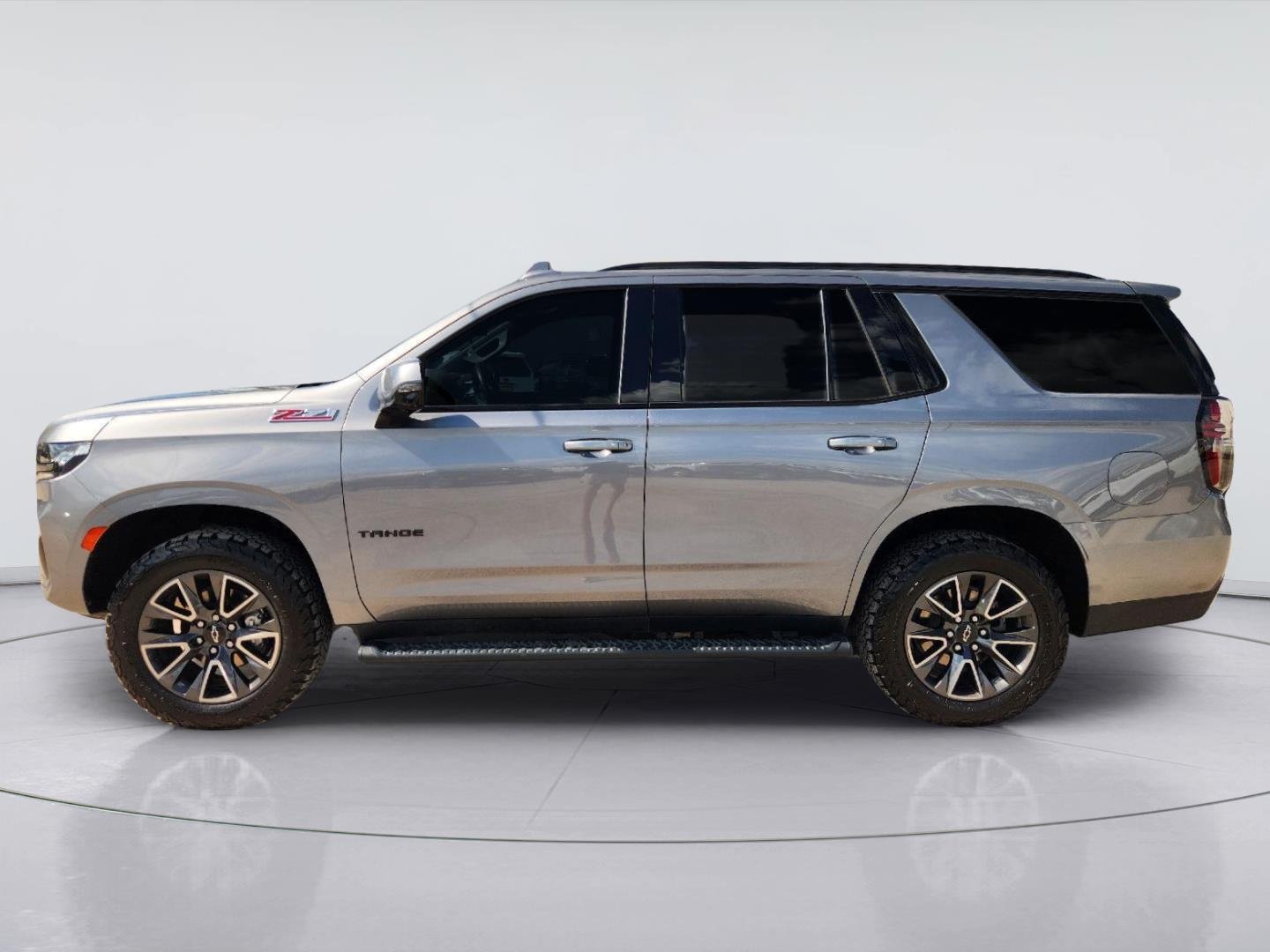 2022 Chevrolet Tahoe photo 4 of 32