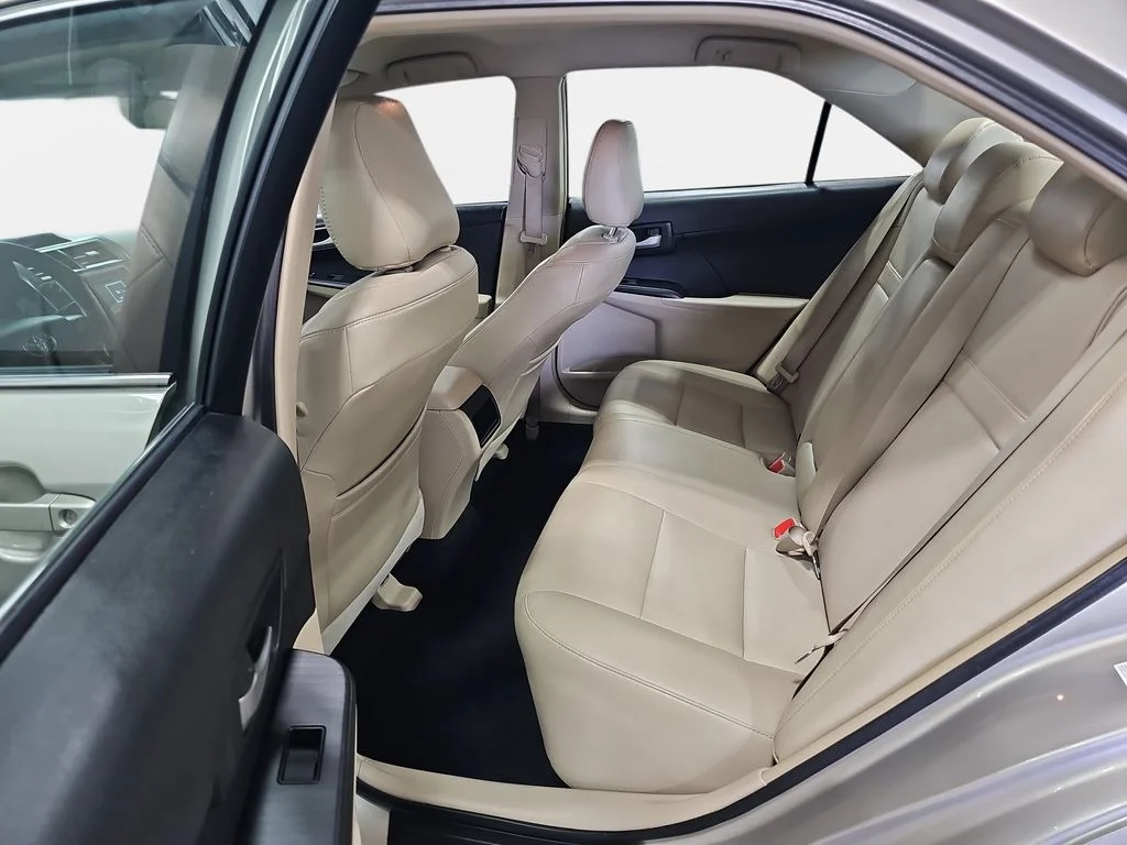 Used 2013 Beige Toyota LE image 12