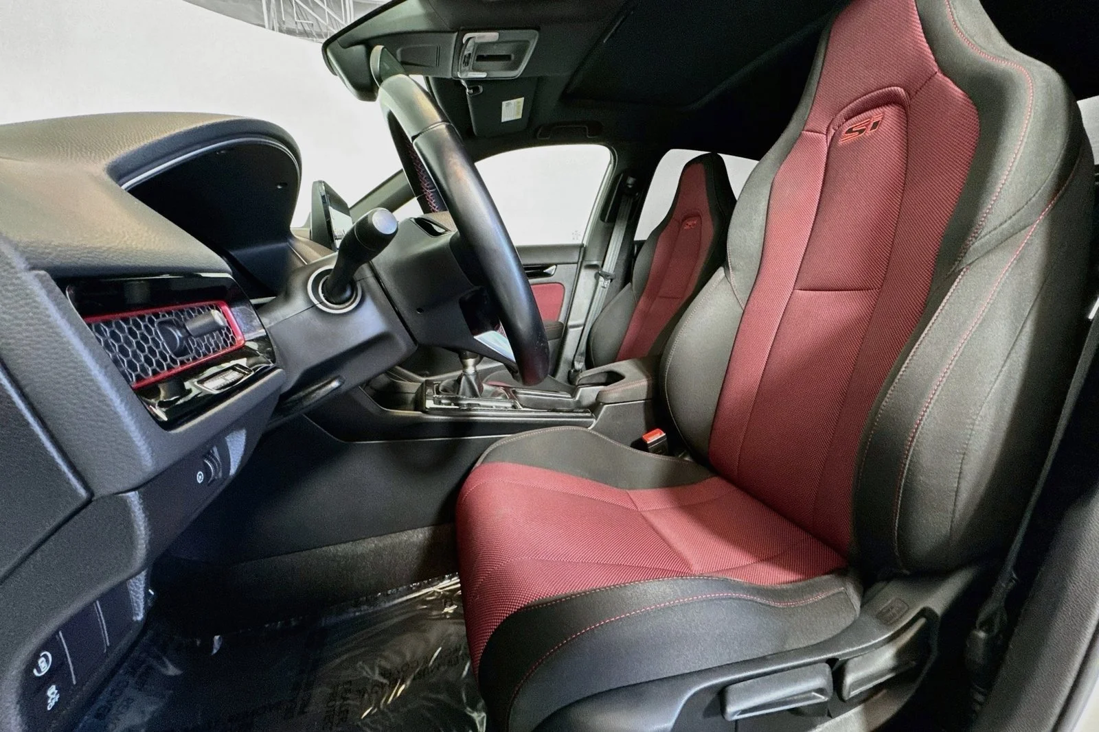 Used 2023 Platinum White Pearl Honda  image 18