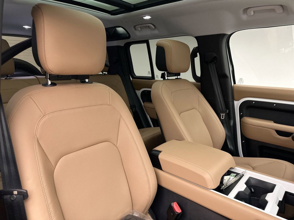New 2026 Fuji White Land Rover S image 6