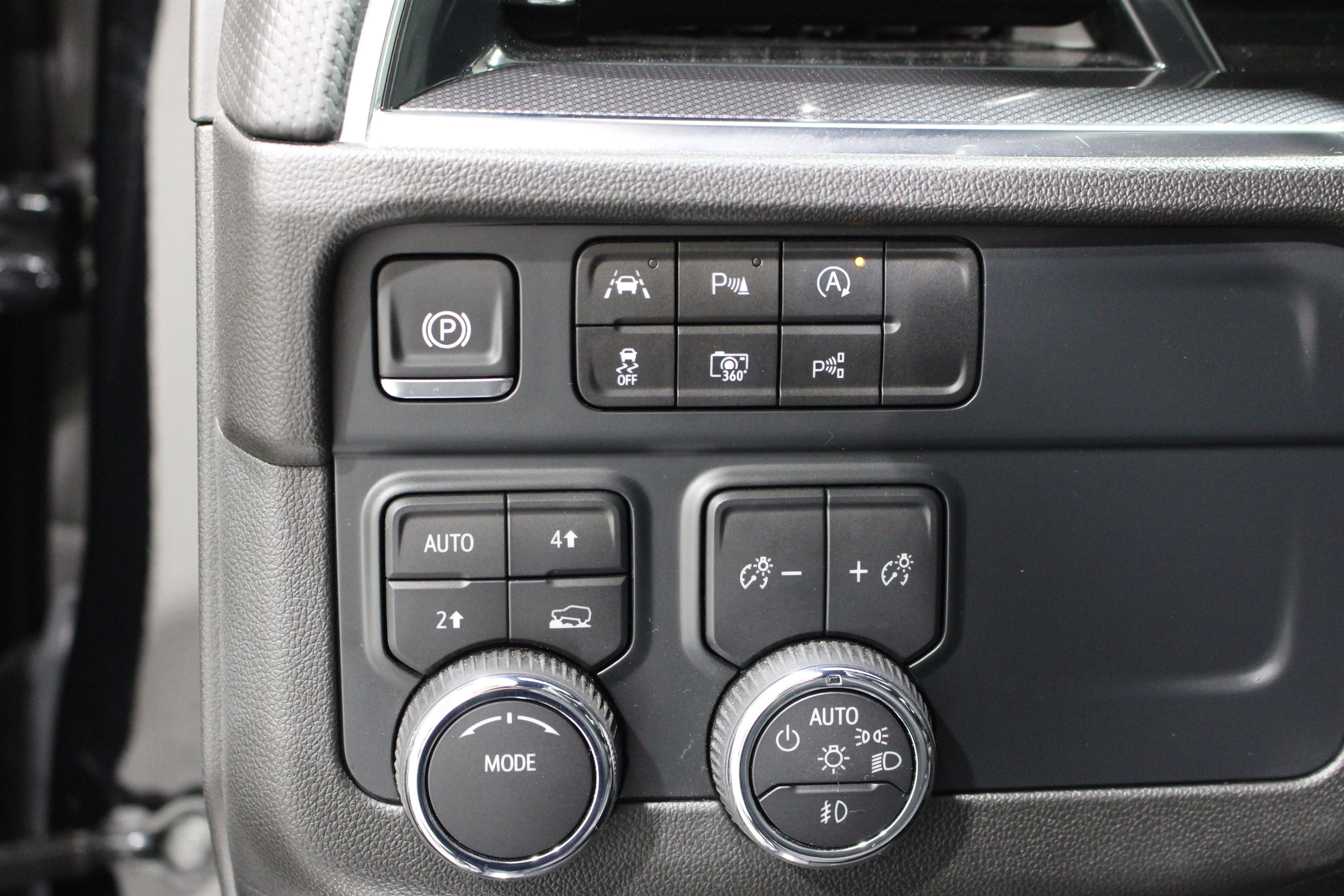2025 Chevrolet Tahoe RST - Photo 9