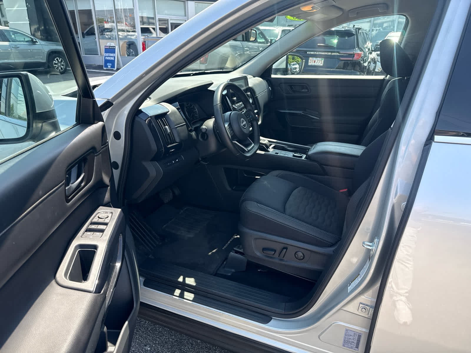 Used 2025 Silver Nissan SV image 14
