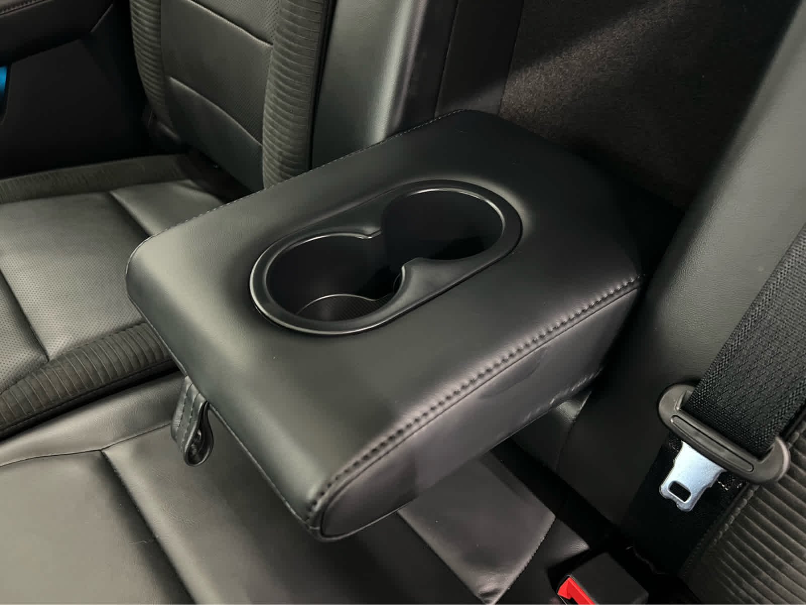 2023 Ford F-150 Raptor - Photo 27