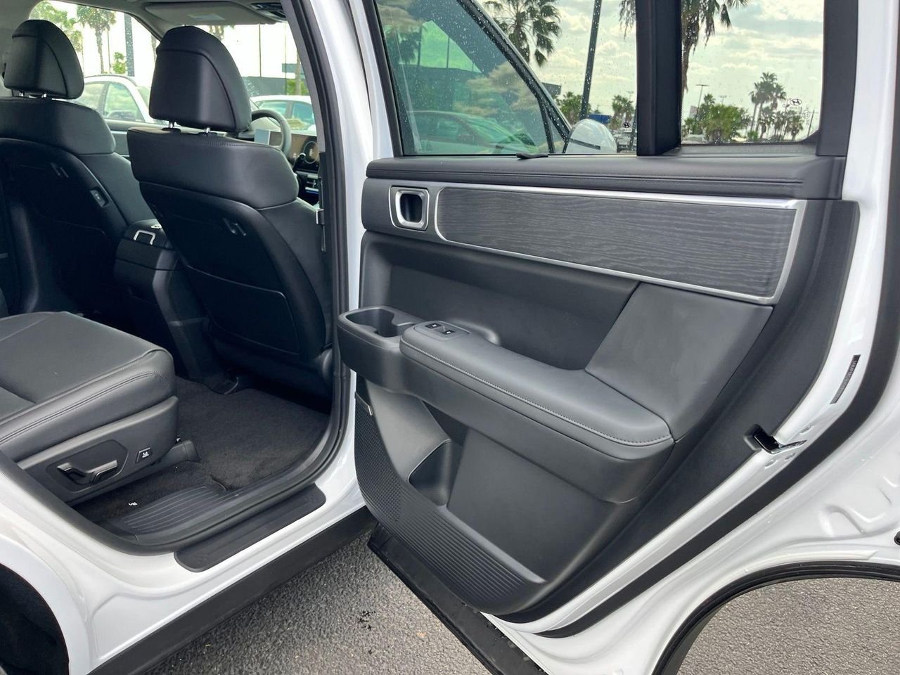 New 2027 White Hyundai Limited image 18