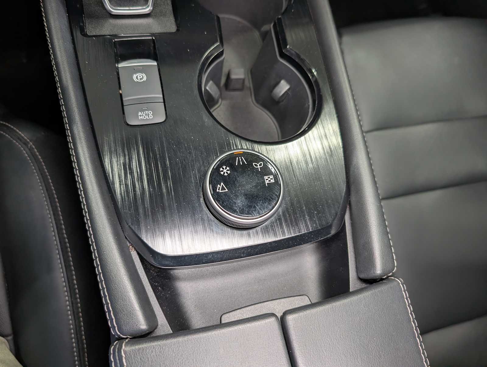 Used 2021 Gun Metallic Nissan SL image 23