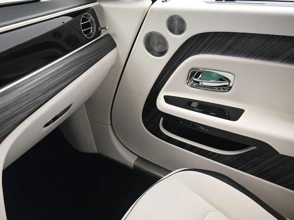 Certified Used 2025 Arctic White Rolls-Royce  image 19