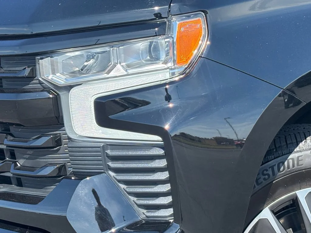 Used 2025 Black Chevrolet RST image 5