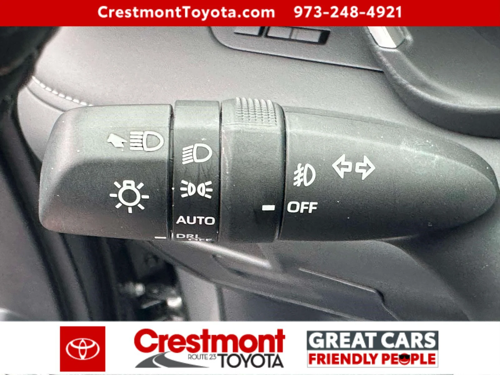 Used 2025 Heavy Metal Toyota XLE image 22
