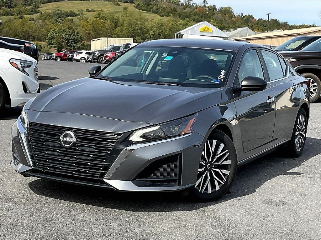 Used 2025 Gray Nissan 2.5 SV image 2