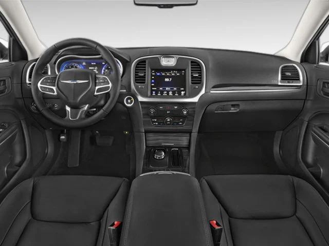 Used 2018 Red Chrysler Touring image 3