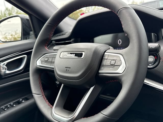 New 2026 Bright White Clear-Coat Exterior Paint Jeep Trailhawk image 13