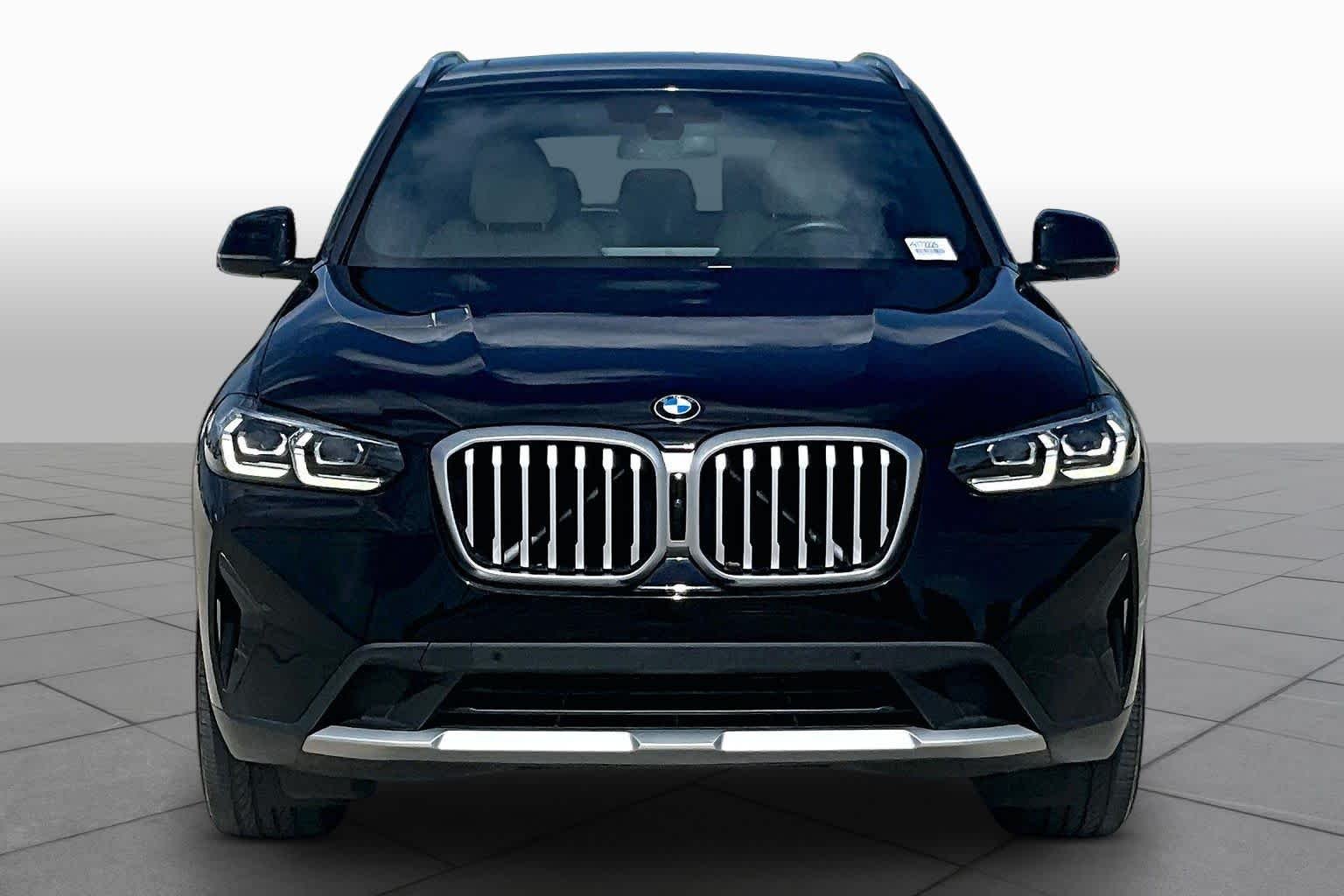 Used 2024 Jet Black BMW sDrive30i image 3