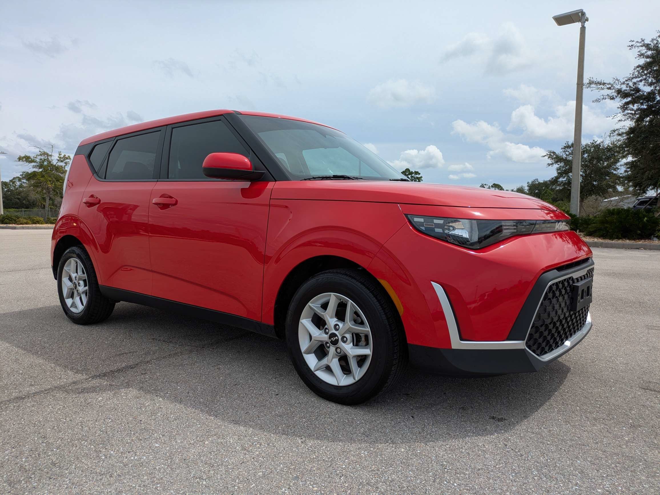 Used 2025 Inferno Red Kia LX image 2
