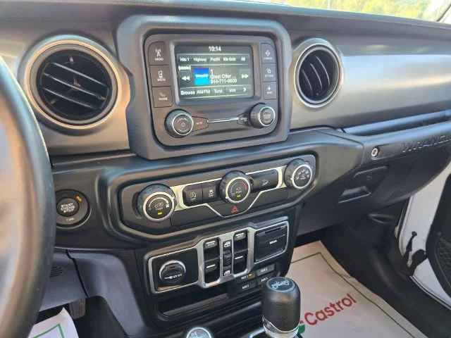 Used 2018 White Jeep Unlimited Sport S image 26