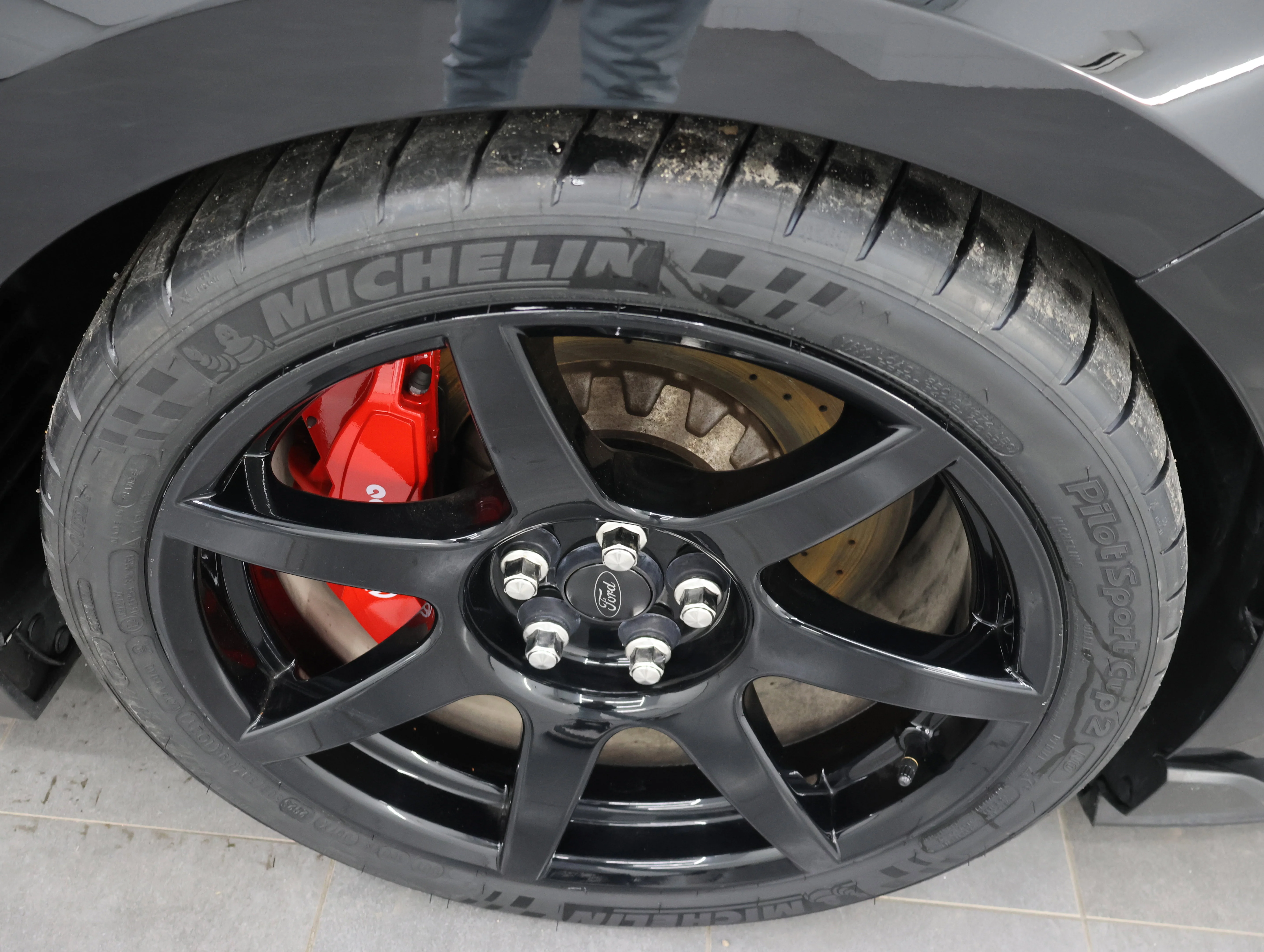 Used 2016 Shadow Black Ford Shelby GT350 image 3