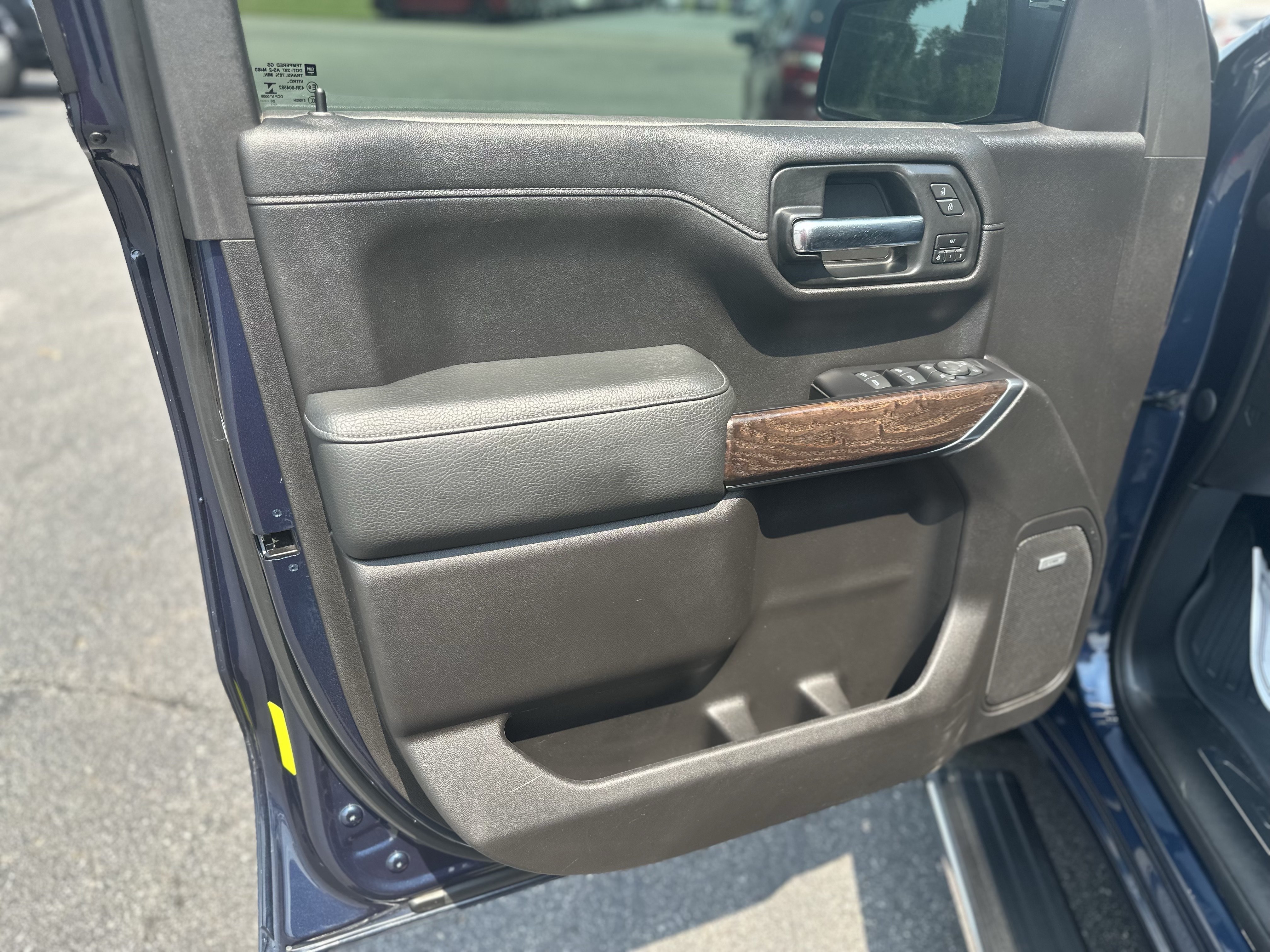 Certified Used 2020 Pacific Blue Metallic GMC Denali image 11