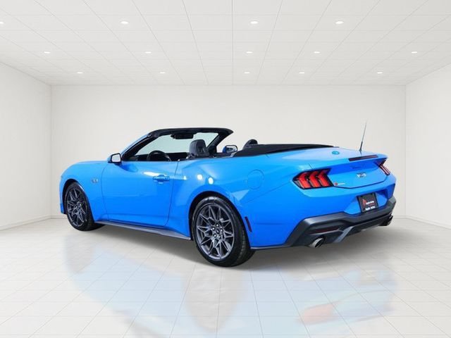 Certified Used 2025  Ford GT Premium image 5